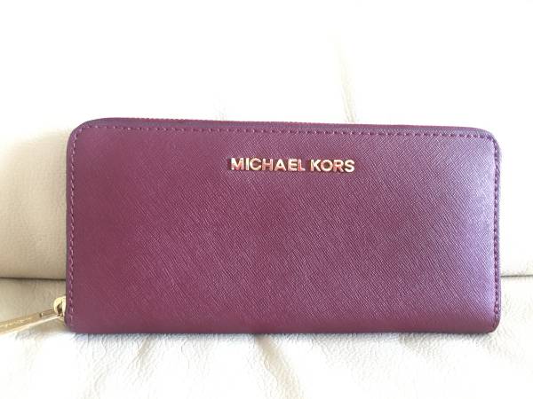 MK Michael Kors ziparound wallet 1