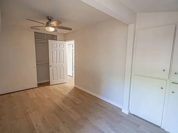 $960 / 2br - Quiet & Convenient 2-Bedroom Apartment – Watsonville (watsonville)64023716166146123