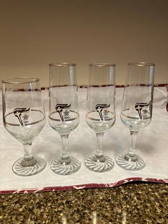 Vintage 1988 Calgary Olympics Glass set 1
