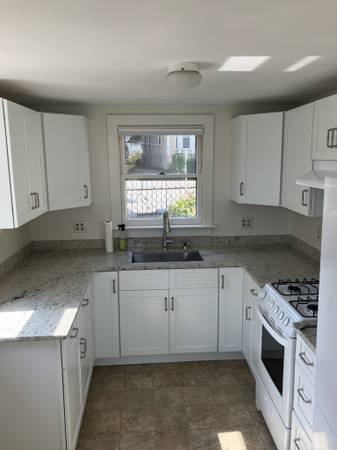 $1,700 / 1 hab - 525 pies² - Apartamento soleado todo el año cerca de Gloucester Boulevard (Gloucester)63856336391553122