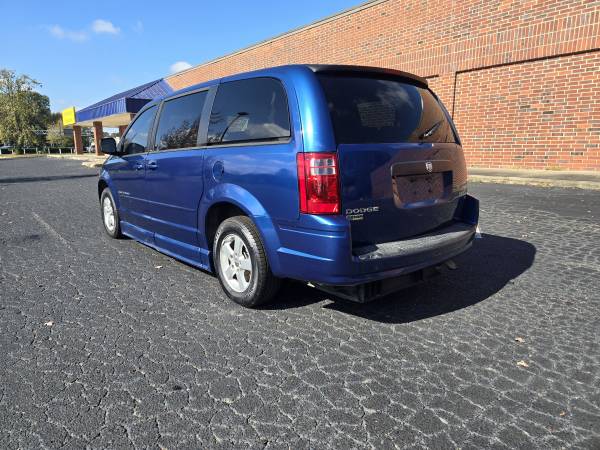 2010 DODGE GRAND CARAVAN SE Conversión para Silla de Ruedas Acceso para Discapacitados - $13,997 (Charlotte)63613513337473123