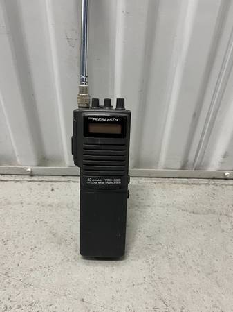 Realistic TRC-226 40-Channel CB Handheld Transceiver, Fully Functional 1