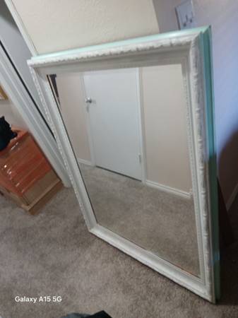 Large wall mirror 1