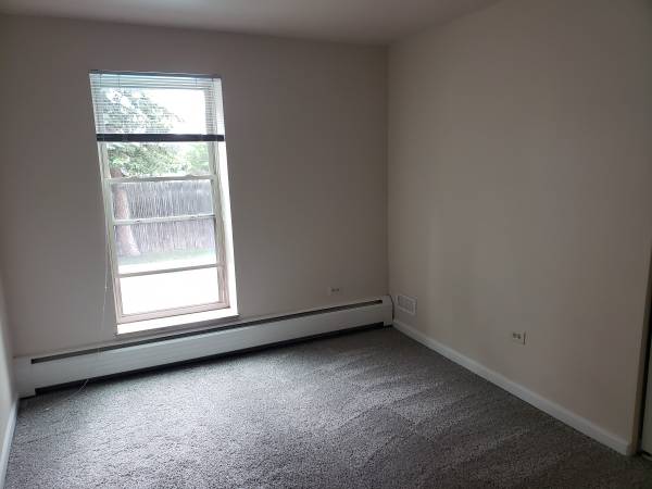 $1,000 / 1br - 570ft2 - Nice Apartment on Monument Valley Park (Colorado Springs)63686815151489122