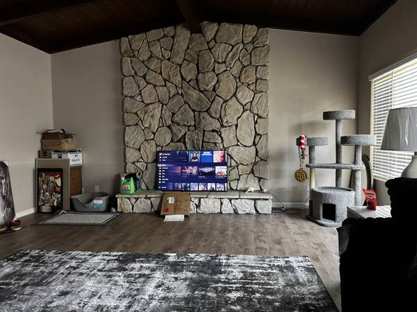 $1200.00 / 4br - 2131ft2 - You will enjoy renting a clean room in a quiet peaceful home for a gre63657226170881121