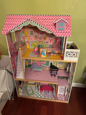 KidKraft Annabelle Dollhouse 1