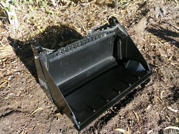 Ditch Witch style 4-in-1 High Capacity bucket 1