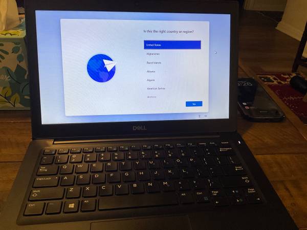 Dell Latitude 7290, 8th gen I7 quad core cpu, 256gb, 16gb, great shape 1