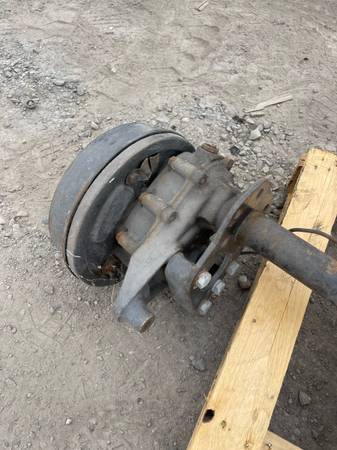 Transmisión de autobús VW con ejes y engranajes reductores - $850 (Troutdale)63470990308227122