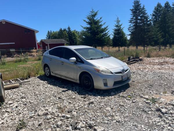 Prius 2011 - $1.000 (Adna)63623644225155121