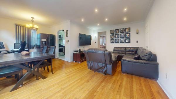 $439,000 / 2br - Opportunity for Spacious Renovated 2Br Co-op Garden Apt in Flushing (Flushing)63854482196097122