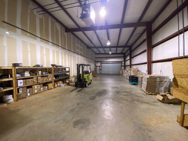 $3,125 / 3000ft2 - Turnkey Flex Space in McDonough - Warehouse w/ Office (Mcdonough)63738136333313124