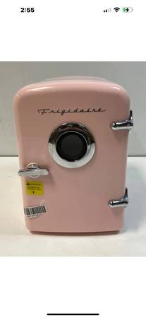 Frigidaire 6-Can Retro Mini Fridge 1