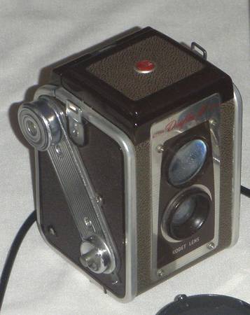 brown Kodak Duaflex IV camera 1