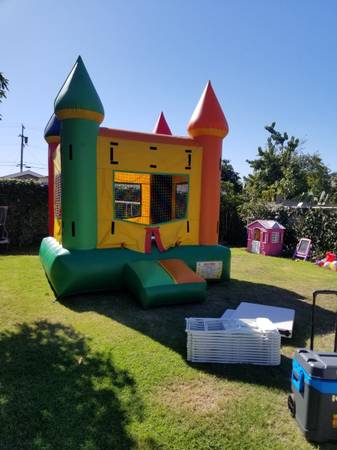 saturday jumpers soft play Ball pits, moon walkers, mini waterslides 1