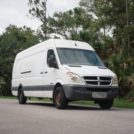 2008 sprinter 2500 van - $8,000 (Port charlotte)63470258196227121