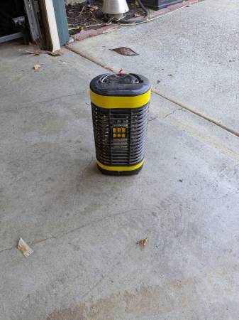FREE bug zapper light 1