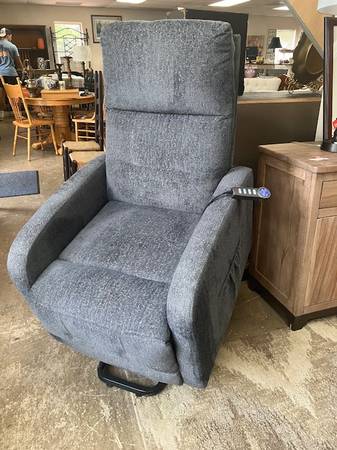 Lift Chair Recliner / Reclining Vibrating Heating Chair 65007 1
