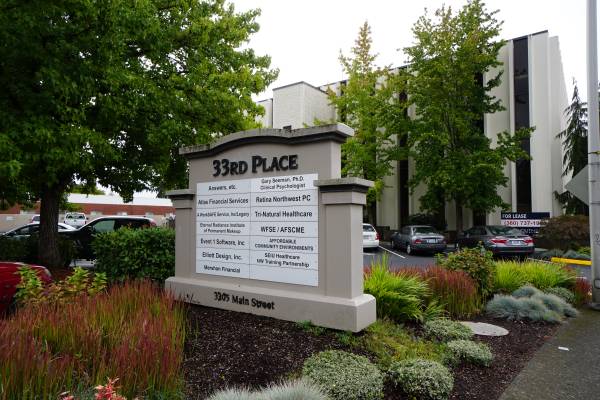 $2,048 / 1229ft2 - Excellent Mid Sized Office With Parking In Uptown Vancouver (Vancouver)63831752987393121