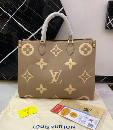 Women's Fashionable Handbag 1