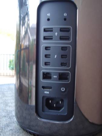 Late 2013 Mac Pro Server 1