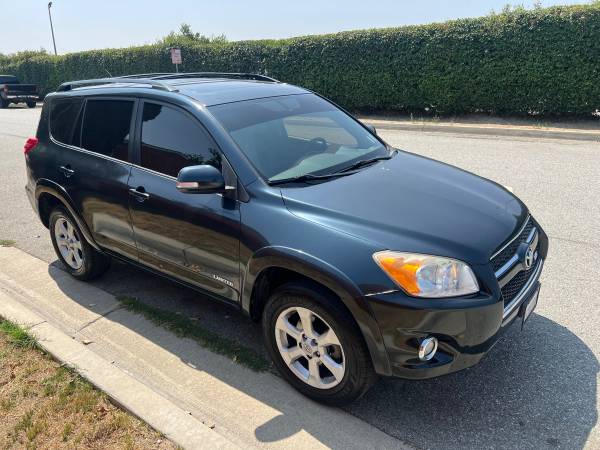 *** 2011 Toyota RAV4 SE Family One owner $9,500 FRIM *** - $9,500 (El monte)63436174528771123