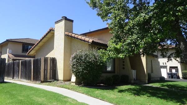 $2,500 / 3br - 1040ft2 - 3 habitaciones, 2.5 baños, adosado (Lompoc)63663836791939120
