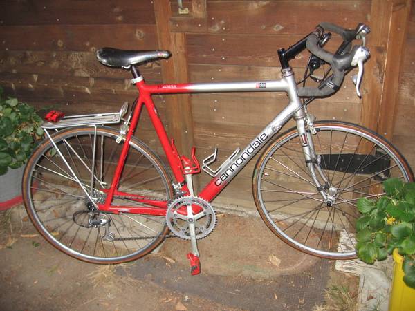 【ジャンク】CANNONDALE R800 USA 105 クランク付き ジャンク】CANNONDALE R800 USA 105 クランク付き
