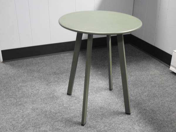 Indoor/Outdoor Green End Table 1