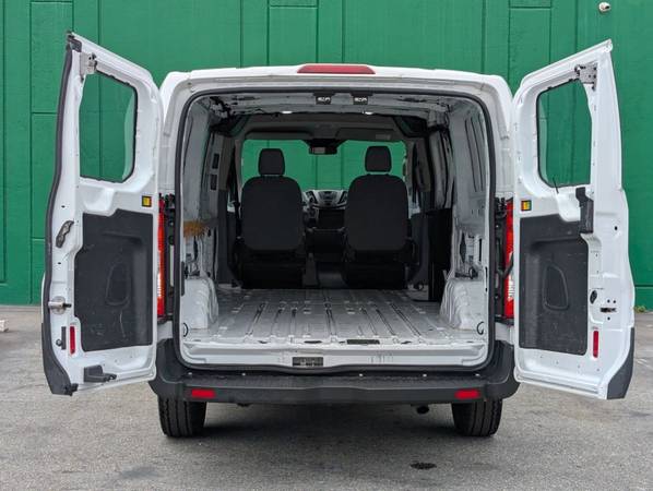 2018 Ford Transit-150 Long - Photo 11