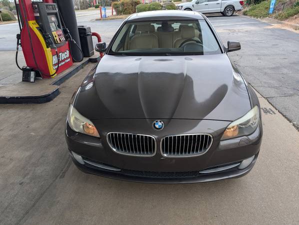2011 BMW Serie 5 528I completamente equipado con navegación, pocos kilómetros - $5,900 (Loganville)63620137315329121