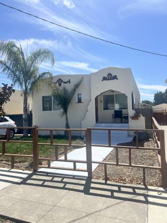 $1,700 / 1br - Private Room Available with Utilities Included63946805655171120