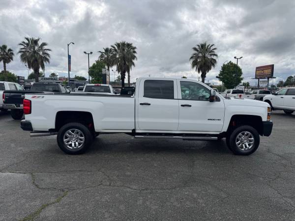 2016 Chevrolet Silverado 2500HD LTZ - Photo 9
