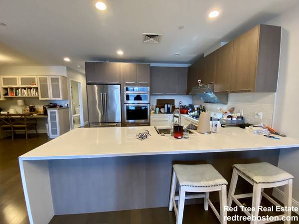$4,800 / 2br - Gorgeous 2 bed 2 bath in Southie for 10/1! Laundry in unit!! (South Boston)63802121968897122