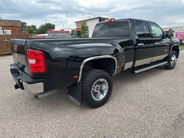 2011 CHEVROLET SILVERADO 3500HD LTZ CREW CAB DUALLY 6.6L DURAMAX 4X4 - $24,950 (LA MOTORSPORTS WINDOM, MN)63489770126339123