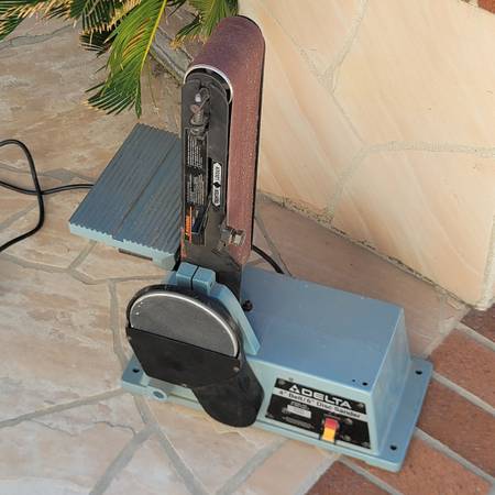 Delta 4" Belt /6" Disc Sander. Excellent Condition. 1
