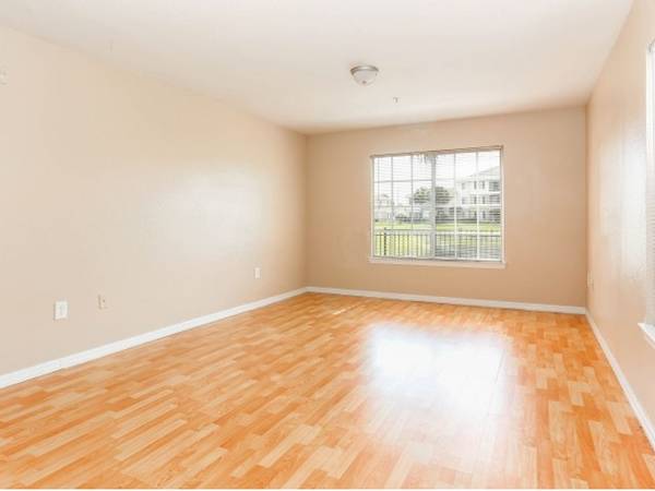 $1,930 / 3 hab - 1087 pies² - Gestión en el lugar, en MELBOURNE, 3/hab (3502 D'AVINCI WAY, MELBOURNE, FL)63823720836483121