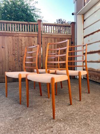 Niels O. Møller Model No. 82 Side Chairs - Set of 4 1
