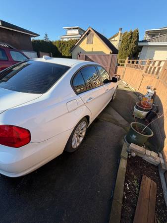 ***2011 BMW WHITE 328I X DRIVE** OBO MUST GO ** MAKE AN OFFER 1