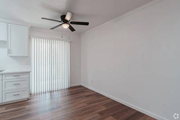 $1,895 / 2br - Come tour with us!!! (Visalia)63809616460801124