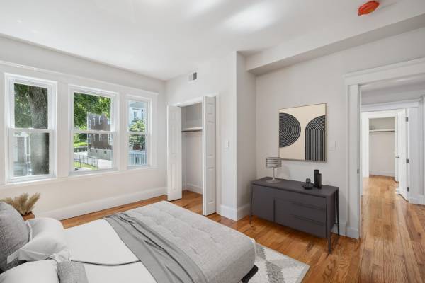 $3,200 / 4br - Mattapan 4 Bed/1 Bath Apartment | Verrill St (Mattapan)63996692096003121