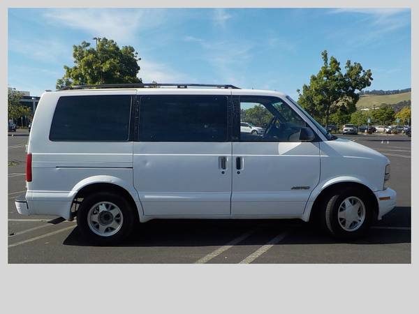 1999 Chevy Astro Van. Furgoneta para pasajeros n.º 002 - $5,11163477387111809122