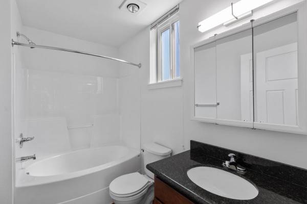 $1,820 / 2br - 1179ft2 - Exterior Two-bedroom Two-Bath Now Available For Pre-Leasing! (3003 Queensgate Drive)63686653188609123
