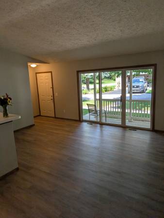 $350,000 / 2br - 0962ft2 - 2BR 2 BA Condo (Traverse City)64037896242305124