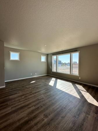 $2,325 / 3br - Stunning 3x2 House for Rent - Quincy! 50% OFF 1st MONTH!! (748Qui) (Quincy)63785407086209123