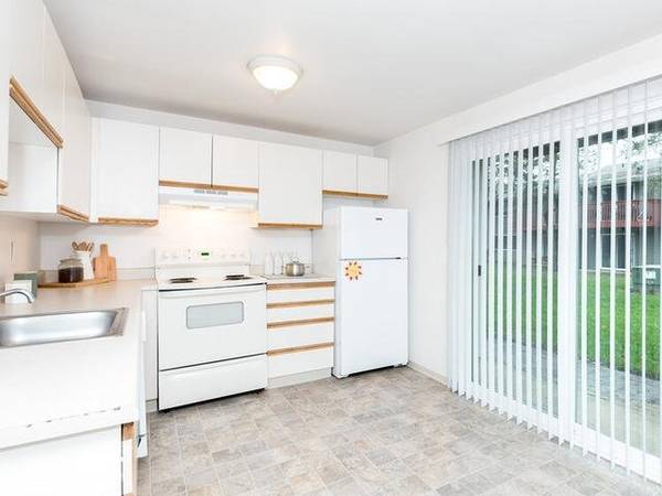 $1,344 / 1br - 640ft2 - BOW WOW WOW & MEOW! WE'RE PET FRIENDLY! (Bagley Downs)63831327143555121