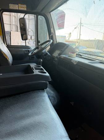 2003 Hino FA1517 - Photo 5