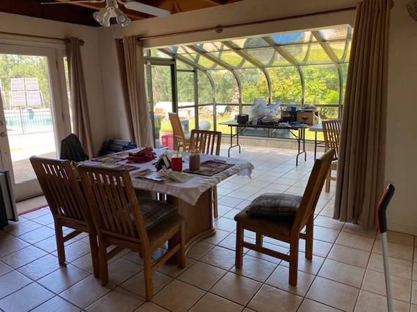 $800 / 4br - month to month temporary rooms available (Redding)63972527824259124