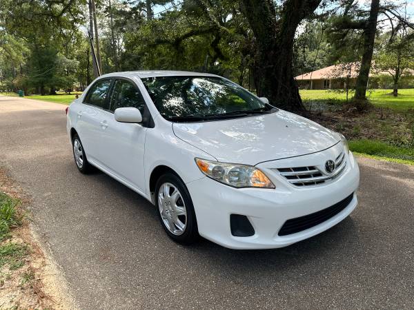 2013 Toyota Corolla LE funciona perfectamente. ¡Muy limpio! Equipado. Ahorrador de gasolina. - $8,80063439053831809124
