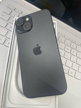 At&t or Cricket iphone 15 128gb 1